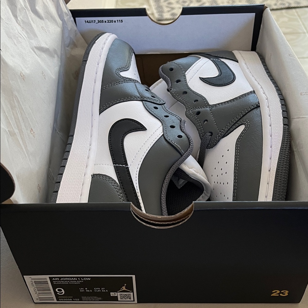 Nike Air Jordan 1 Low Gray and White Sneakers Size 9 Men’s